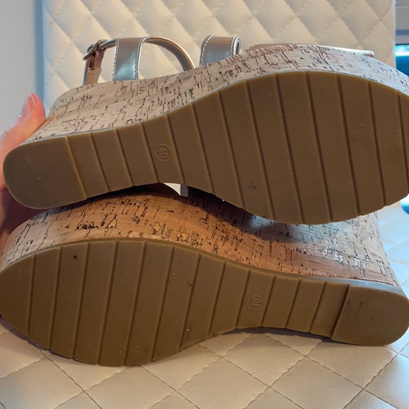 Madden Girl Rose Gold Metallic Wedge Sandals - Picture 7 of 9